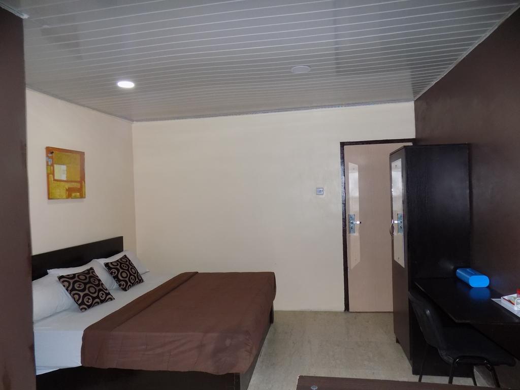 Posh Apartments And Hotel Ikeja Extérieur photo