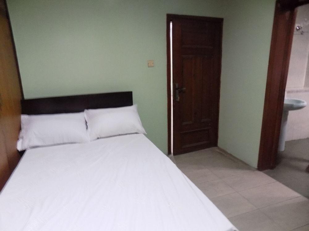 Posh Apartments And Hotel Ikeja Extérieur photo