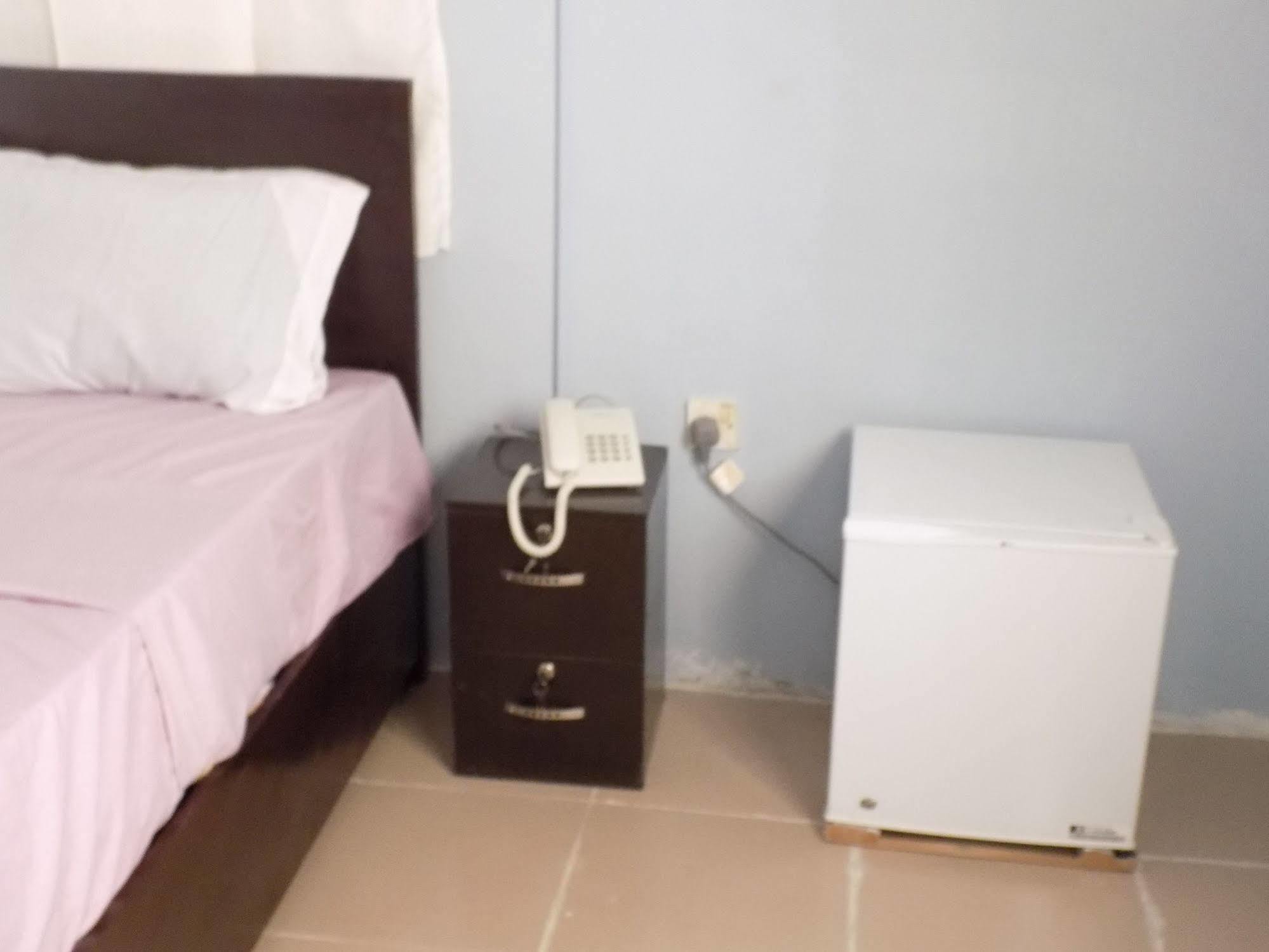 Posh Apartments And Hotel Ikeja Extérieur photo