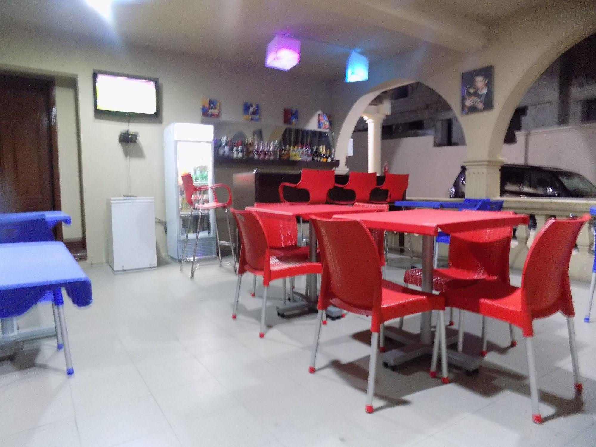 Posh Apartments And Hotel Ikeja Extérieur photo