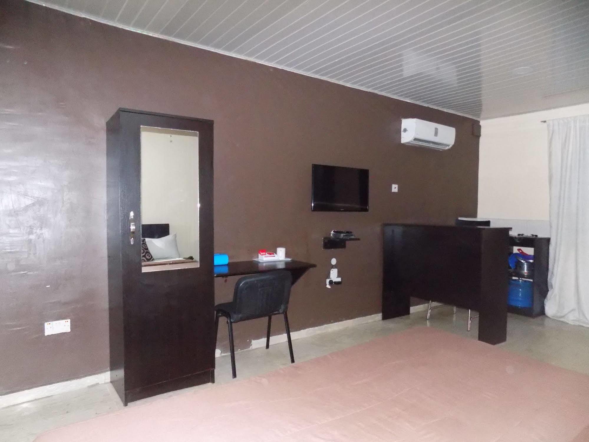 Posh Apartments And Hotel Ikeja Extérieur photo